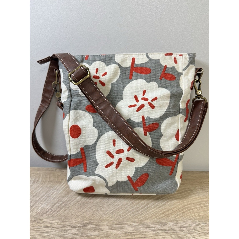 Maika City Sling Sierra Crossbody Bag Boho Funky Colorful Print Travel